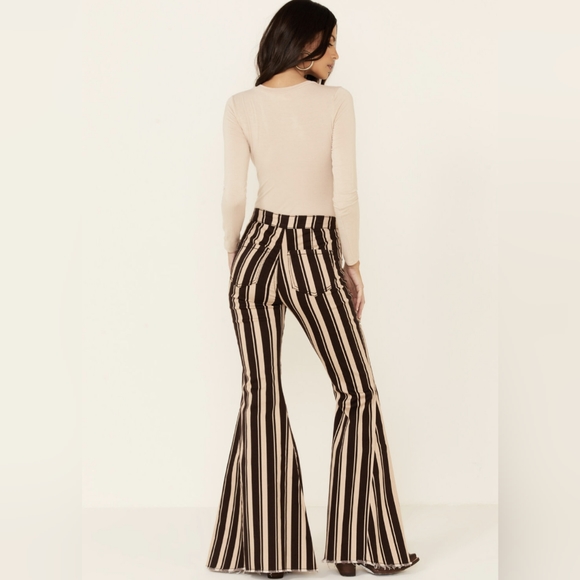 Shyanne Women's Striped High Rise Super Flare Jeans - Picture 6 of 6